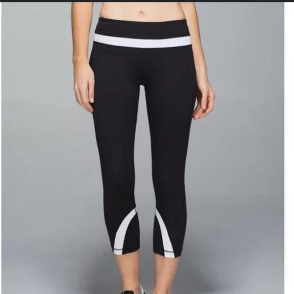 Lululemon inspire run crop black and white capri leggings - Picture 1 of 11